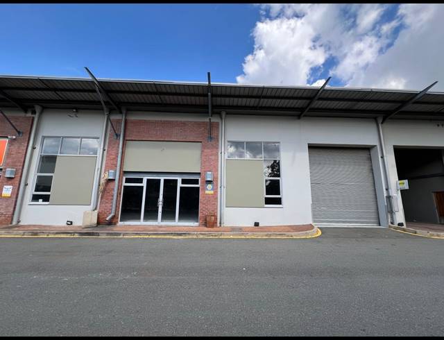 680M² WAREHOUSE TO LET IN LASER PARK